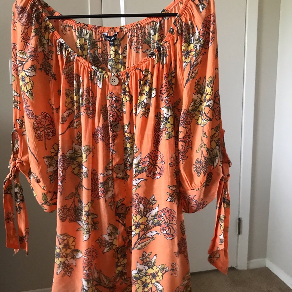 Floral top